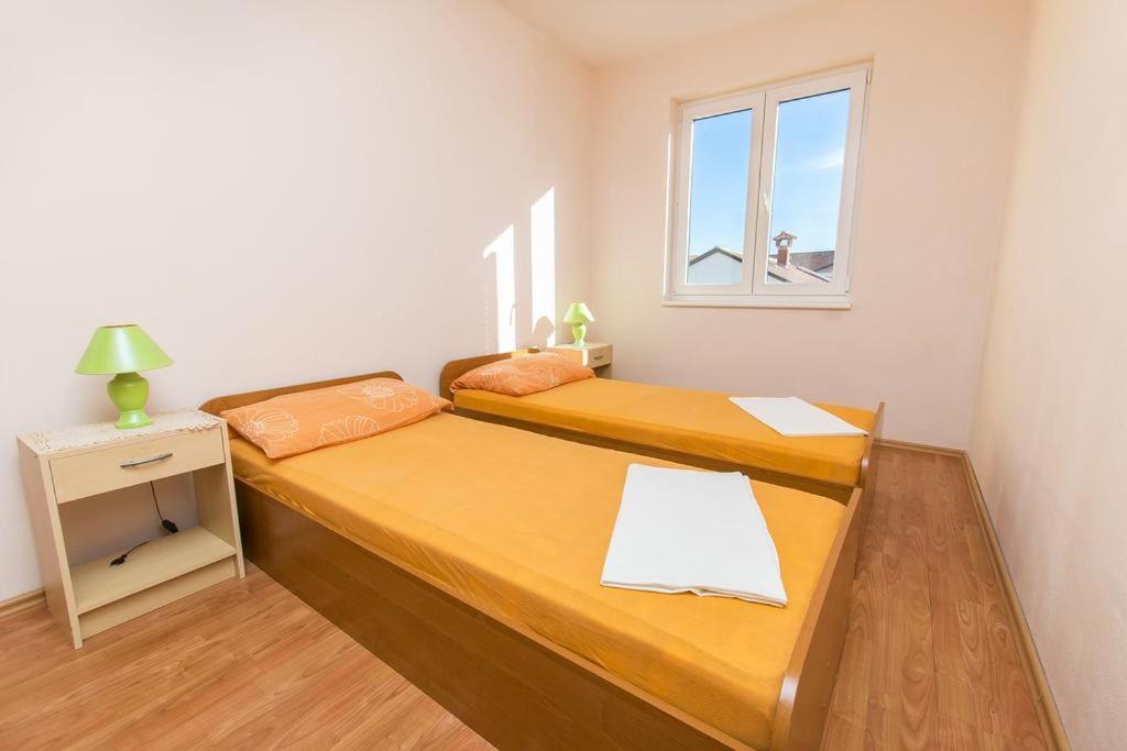 Apartments Loina Novalja Luaran gambar