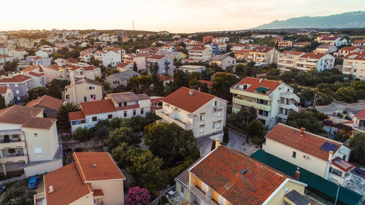 Apartments Loina Novalja Luaran gambar